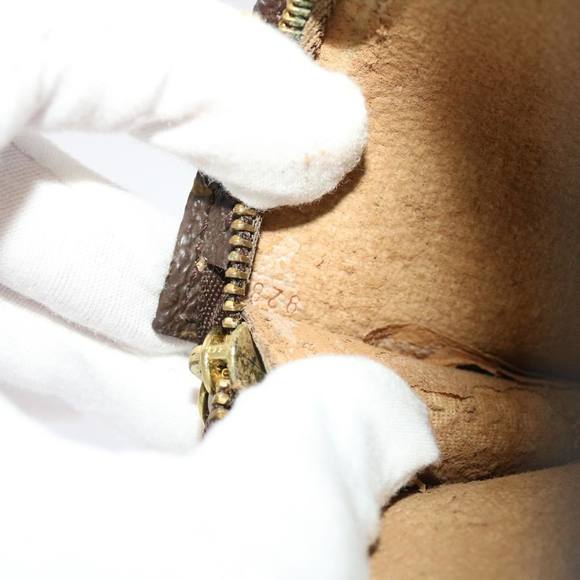 LOUIS VUITTON Monogram Bucket GM Pouch Accessory Pouch LV Auth 49209 - Picture 12 of 16